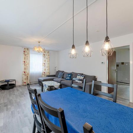 Cozy Villa With Garden, Balcony And Parking Area In Duesseldorf Экстерьер фото