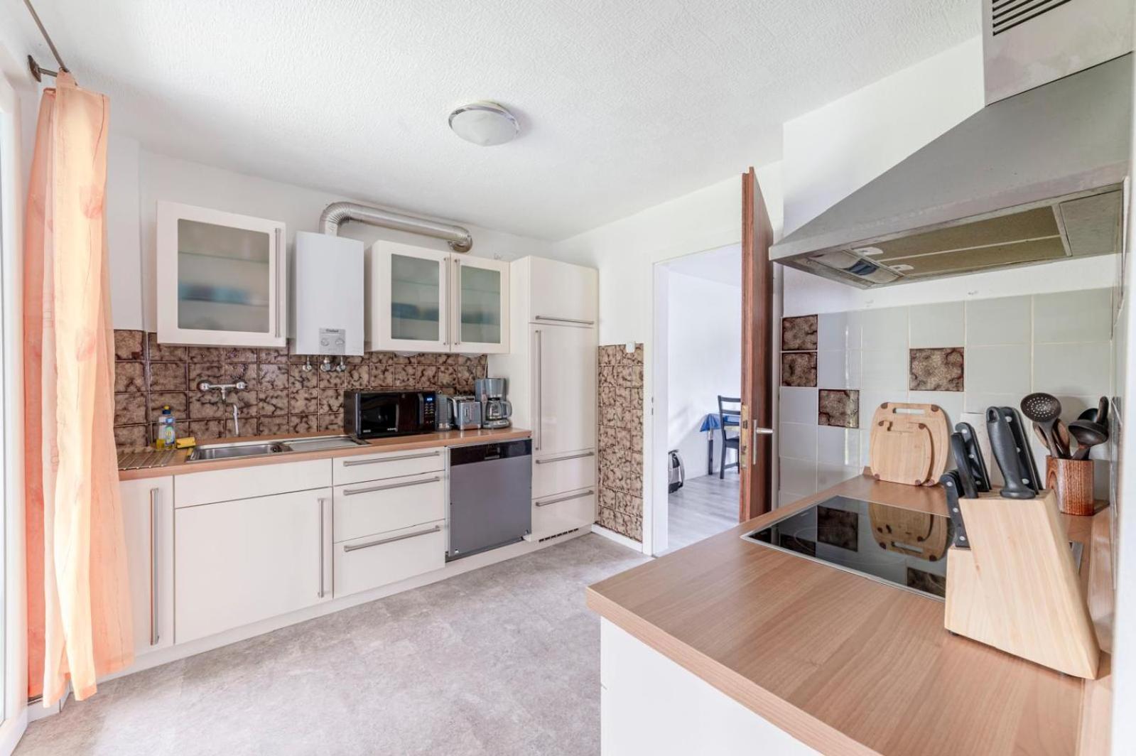 Cozy Villa With Garden, Balcony And Parking Area In Duesseldorf Экстерьер фото