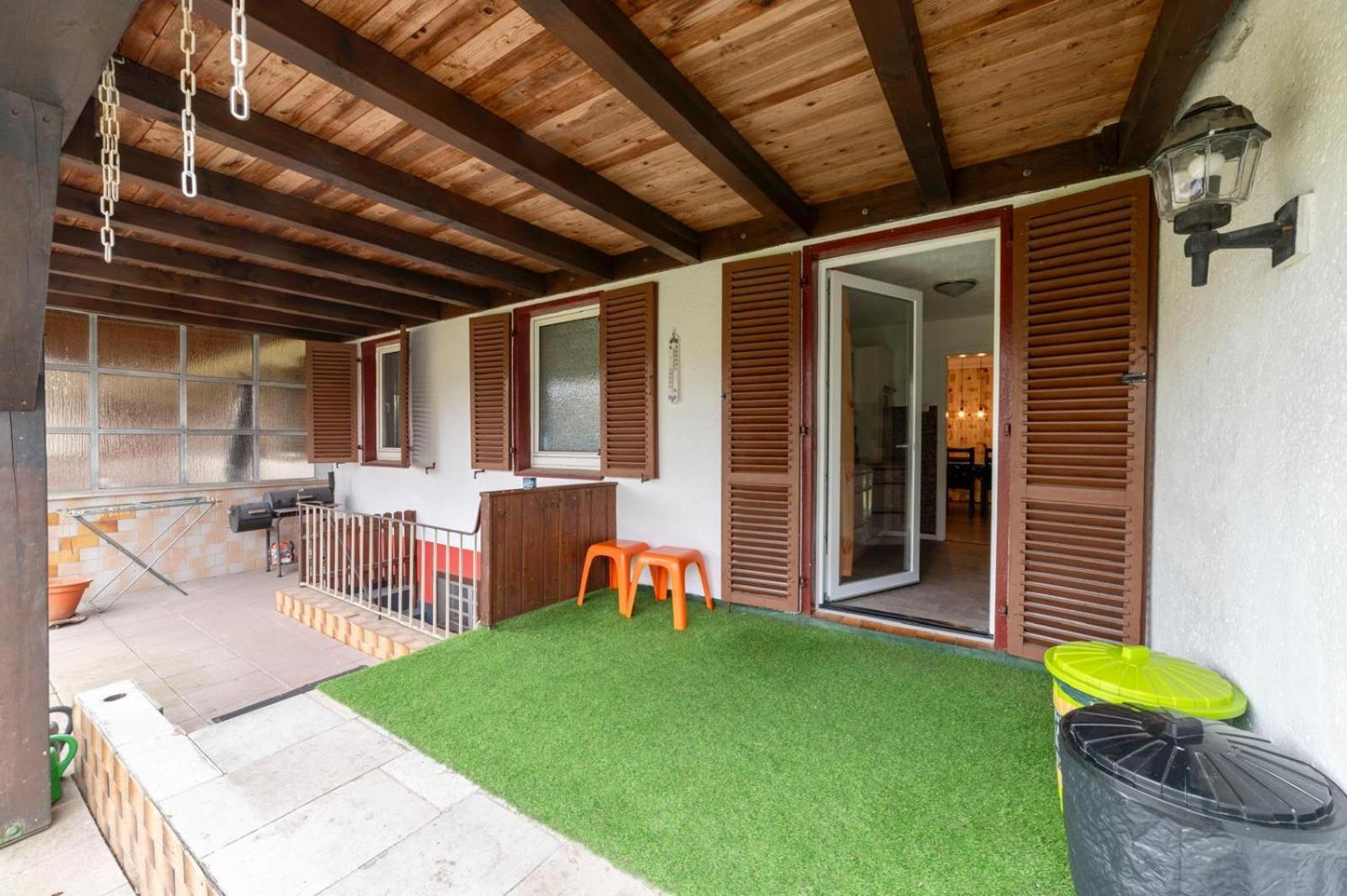 Cozy Villa With Garden, Balcony And Parking Area In Duesseldorf Экстерьер фото