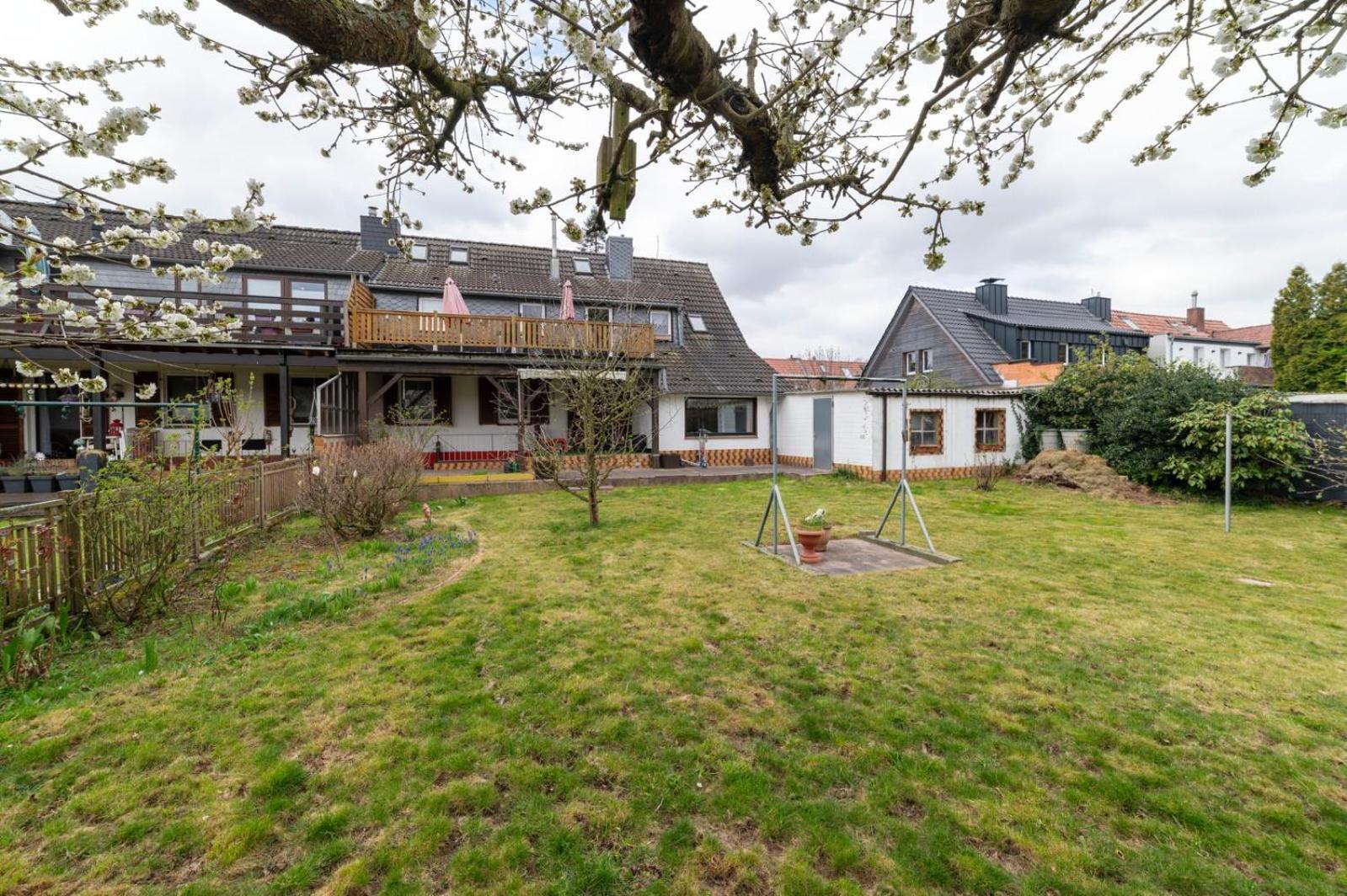 Cozy Villa With Garden, Balcony And Parking Area In Duesseldorf Экстерьер фото