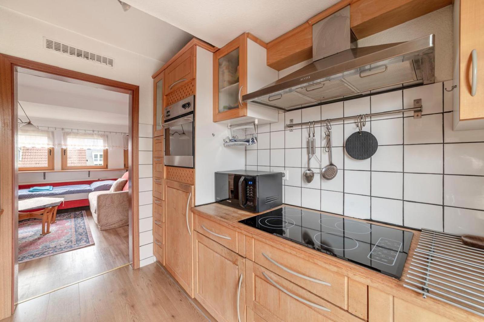 Cozy Villa With Garden, Balcony And Parking Area In Duesseldorf Экстерьер фото