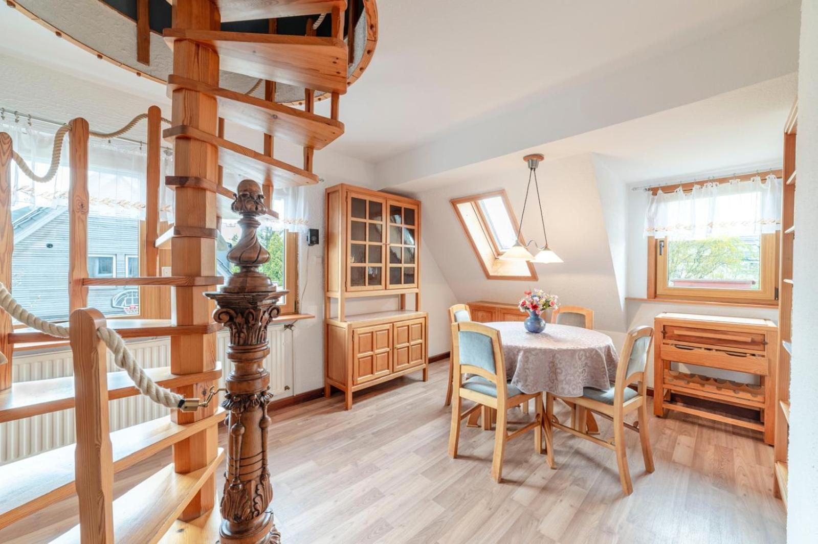 Cozy Villa With Garden, Balcony And Parking Area In Duesseldorf Экстерьер фото