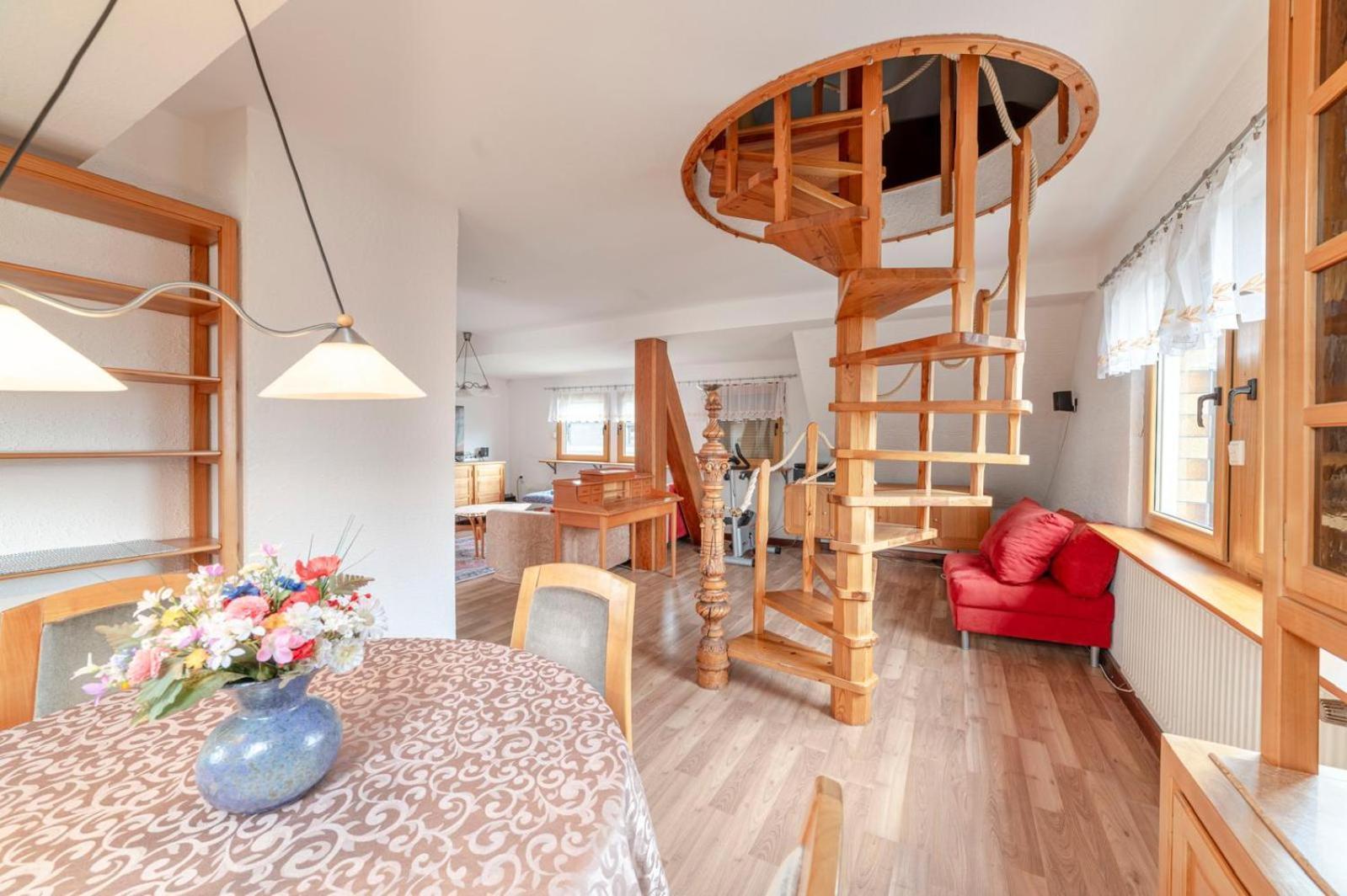 Cozy Villa With Garden, Balcony And Parking Area In Duesseldorf Экстерьер фото
